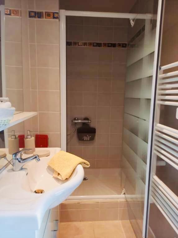 Maisonnette Bretonne Quemper-Guezennec Экстерьер фото